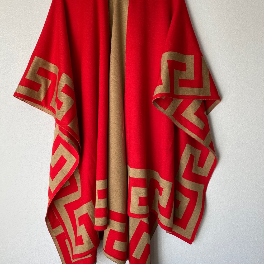 Reversible Front Open Woolen Cape. - image 2